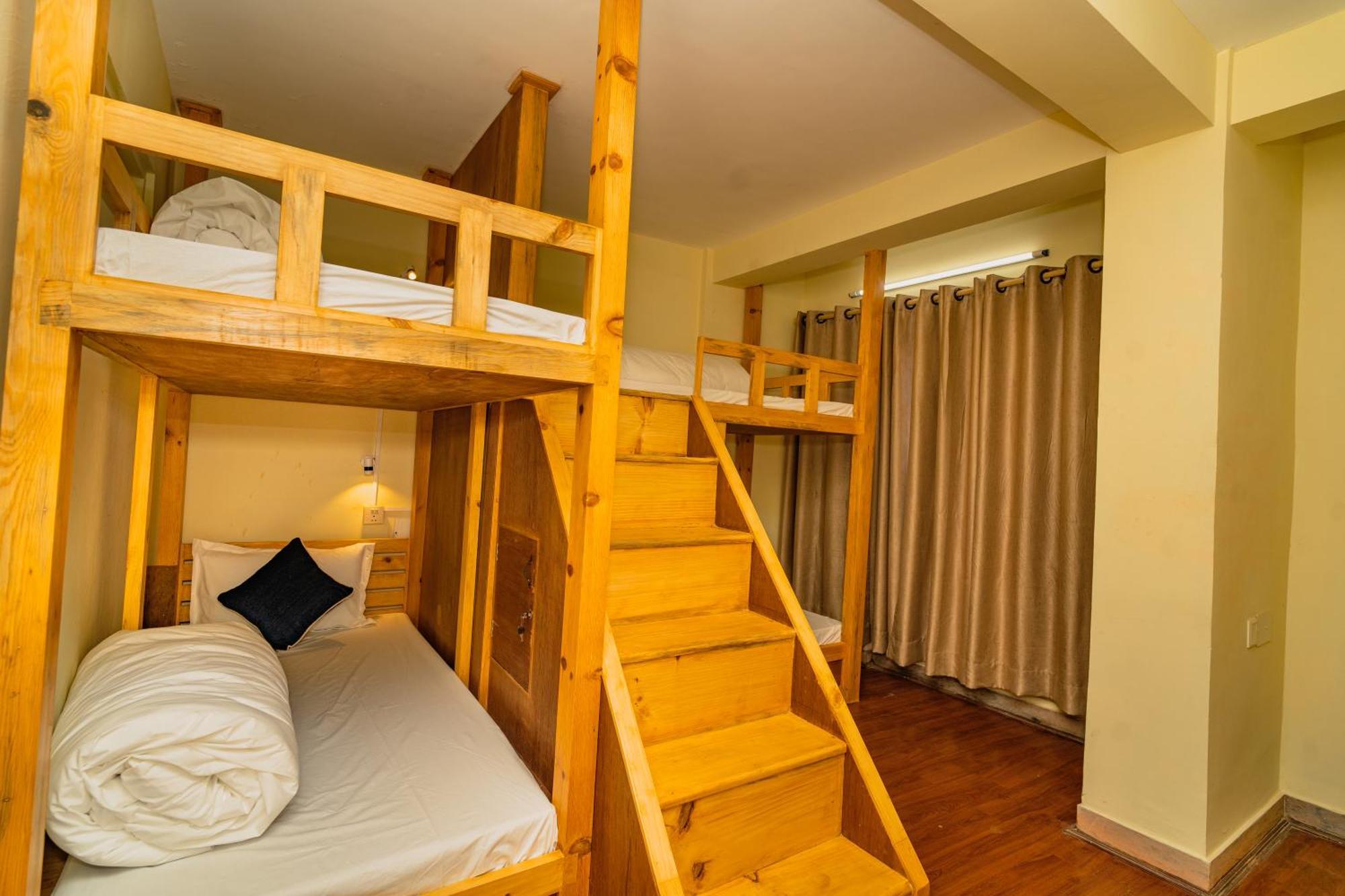 Hotel Aashraya Home Kathmandu Exterior photo