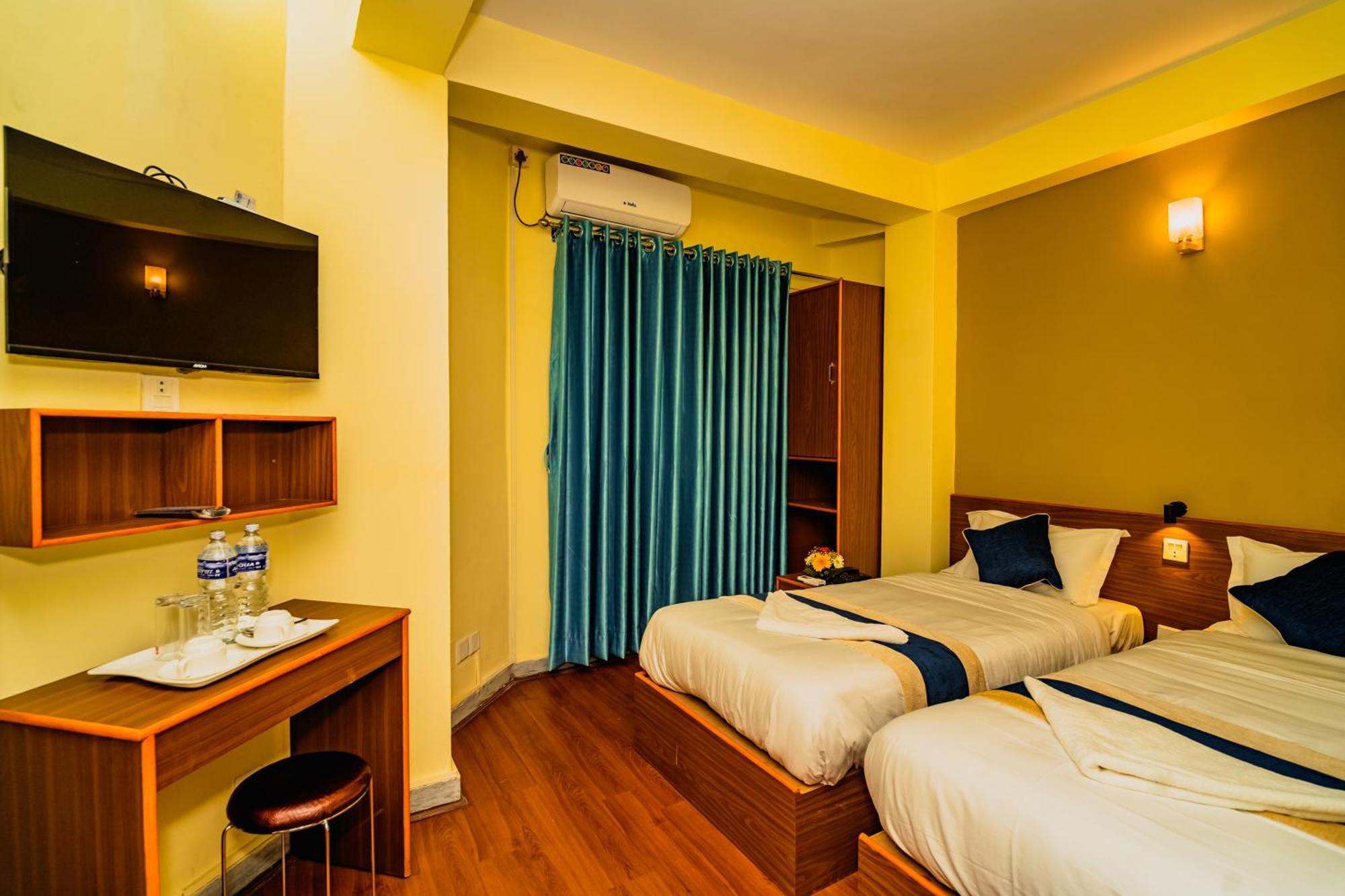 Hotel Aashraya Home Kathmandu Exterior photo