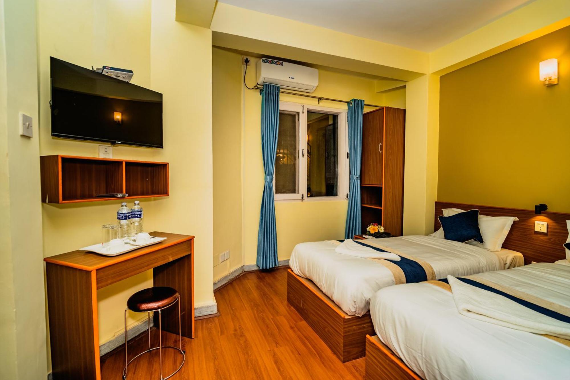 Hotel Aashraya Home Kathmandu Exterior photo